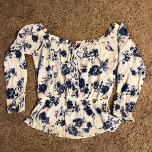 Gimmicks top, medium